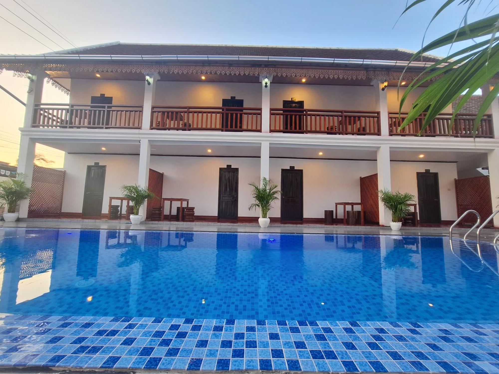 Luang Prabang Pavilion Hotel & Travel Esterno foto
