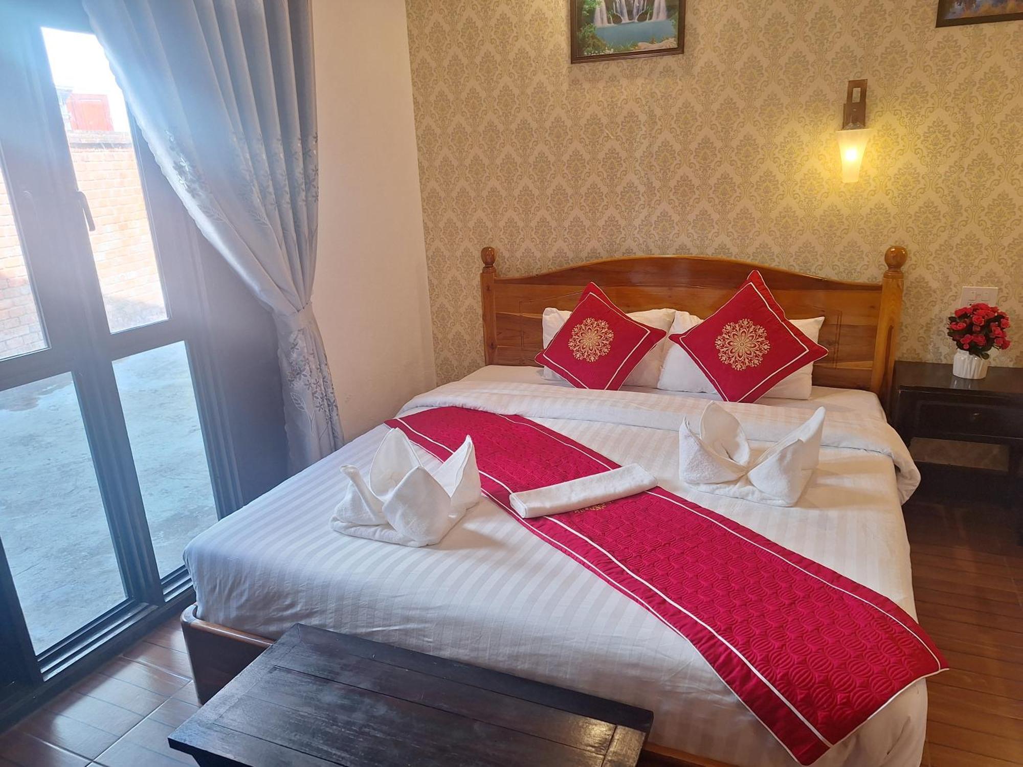 Luang Prabang Pavilion Hotel & Travel Esterno foto